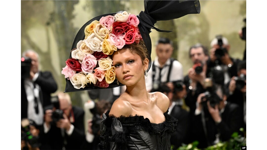 Zendaya nan gala Enstiti Kostim ak Bozar Mize Metwopoliten Nouyok la, 6 Me, 2024.