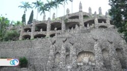 Un castillo de piedras se erige como monumento de paz en Caracas