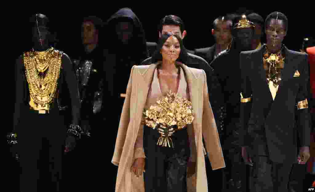 British model Naomi Campbell (C) and other models acknowledge the audience during the Paris Fashion Week at the Grande halle de la Villette in Paris, France, Jan. 20, 2024.