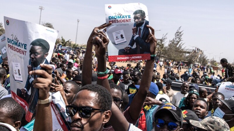 Au Sénégal, le candidat antisystème attend de sortir de l'ombre