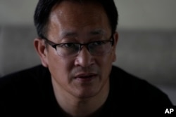 中国维权律师王全璋在昌平住所谈他的一家人最近遭受的骚扰。（2023年6月20日）