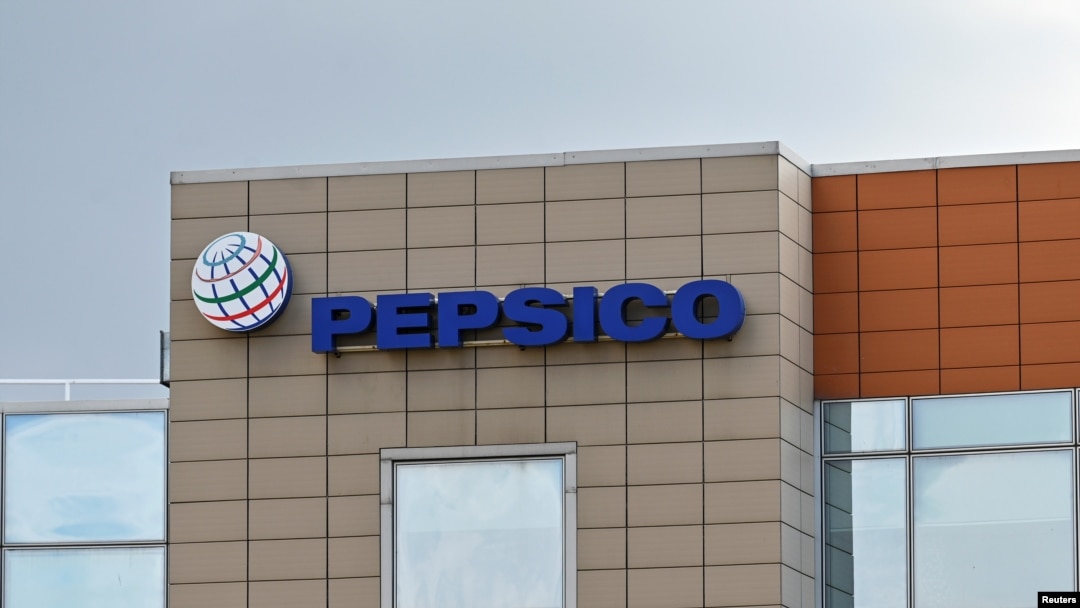 ILUSTRASI - Pabrik PepsiCo di Azov, wilayah Rostov, Rusia 9 Maret 2022. (REUTERS/Sergey Pivovarov)