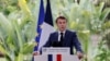 L'ère de la Françafrique est "révolue", assure Macron en visite au Gabon