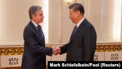 Menteri Luar Negeri AS Antony Blinken bertemu dengan Presiden China Xi Jinping di Aula Besar Rakyat, di Beijing, China, 26 April 2024. (Foto: Mark Schiefelbein/Pool via REUTERS)