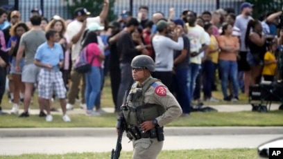 Police: 8 killed in Texas mall shooting, gunman also dead – KXAN