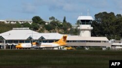 Bandara Magenta selama di distrik Magenta, Noumea, wilayah Pasifik Kaledonia Baru Prancis, 23 Mei 2024. (Ludovic MARIN / POOL / AFP)