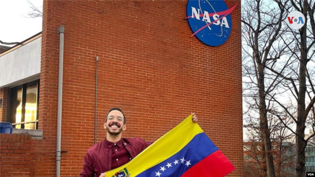 Gracias a su trabajo con la NASA, el venezolano pudo conocer las instalaciones del Centro de Vuelo Espacial de Goddard, ubicado en Greenbelt, Maryland. [Foto: Cortesía Eliezer García Gazaui]. 