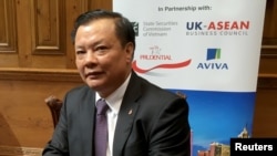 Ông Đinh Tiến Dũng, khi còn là Bộ trưởng Tài chính Việt Nam, trong một cuộc phỏng vấn tại London, Anh, ngày 4/7/2019.