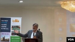 纳伊姆·拜格（Naeem Baig）,美国北美伊斯兰协会（ICNA）副主席，在维吾尔伊斯兰中心举办的筹款活动上发表演讲。
