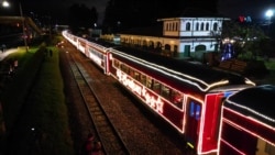 La Navidad en Colombia: la alegría va en un colorido tren y otras atracciones