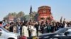  چمن: فرنٹیئر کور اور دھرنا مظاہرین میں جھڑپیں، ایک شخص ہلاک