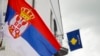 Zastave Srbije i Kosova na zgradi skupštine opštine Zubin potok (Foto: AP/Marjan Vučetić)