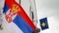 Zastave Srbije i Kosova na zgradi skupštine opštine Zubin potok (Foto: AP/Marjan Vučetić)