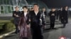 朝鲜官媒朝中社2024年3月16日发布照片显示，朝鲜领导人金正恩和他的女儿金主爱参观朝鲜江东温室。