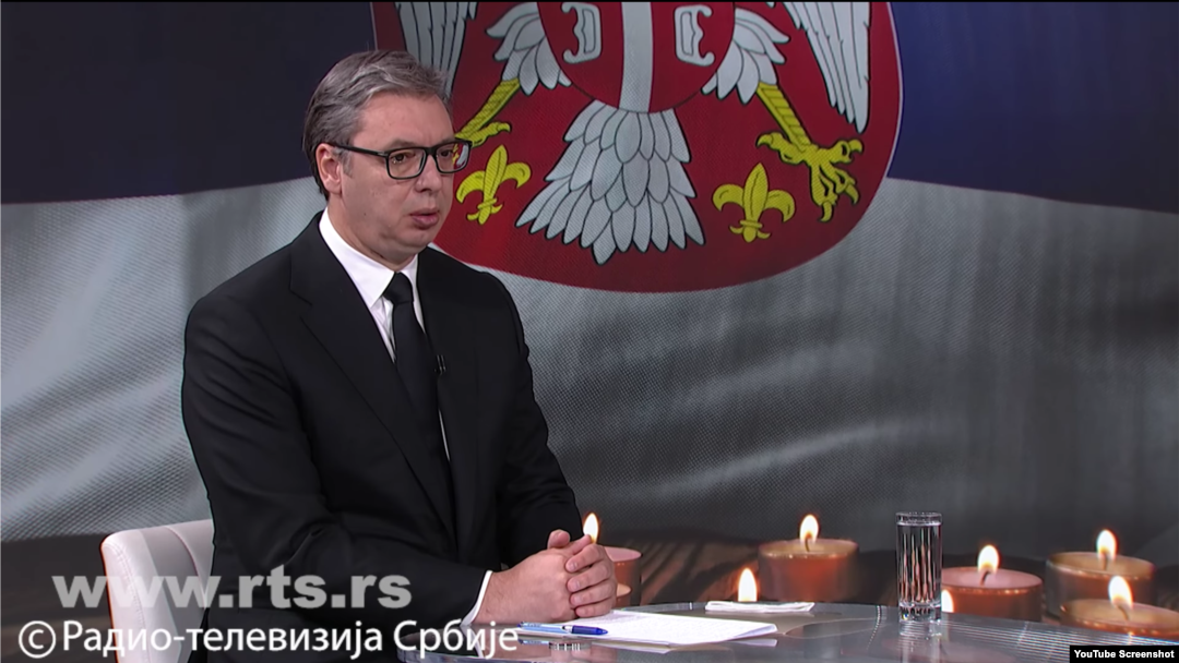 Predsednik Srbije Aleksandar Vučić prilikom gostovanja na Radio-televiziji Srbije, nekoliko dana nakon masovnog ubistva đaka u Osnovnoj školi "Vladislav Ribnikar" u Beogradu, 8. maja 2023. (Foto: JuTjub kanal RTS-a, skrinšot)