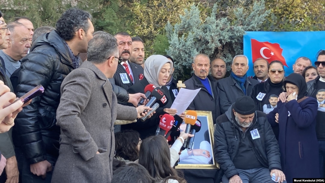 Eski Ülkü Ocakları Genel Başkanı Sinan Ateş cinayetine dair iddianamenin mahkeme tarafından kabul edilmesine tepkiler devam ediyor. 