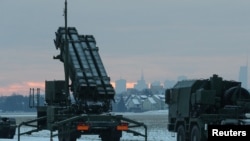 Німеччина готова надати третю систему ППО Patriot Україні із власного арсеналу. Фото для ілюстрації - система Patriot. Фото для ілюстрації: система ППО Patriot поблизу Варшави, Польща