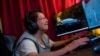 Chile Granny Finds Solace, Celebrity in Online Gaming 