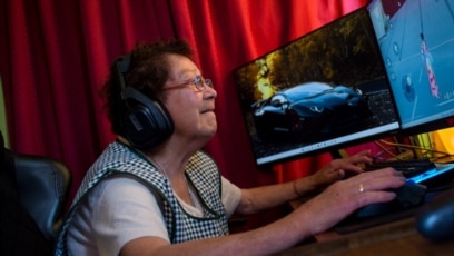Chilean Grandmother Is a Top Video Game Player