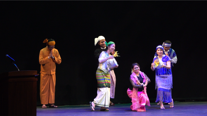 Orang Burma menghadiri Pertukaran Budaya Can-Asia