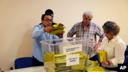 Contagem de voto em Ancara, Turquia, 14 Maio 2023