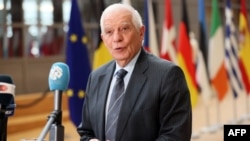 27일 호세프 보렐 EU 외교안보 고위 대표가 벨기에 브뤼셀 유럽연합(EU) 본부에서 외교장관 회의 뒤 기자회견을 갖고 있다.