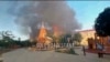 Ova fotografija preuzeta sa video snimka koji je objavio Golos Dagestana prikazuje dim koji se diže nakon napada u Mahačkali, republika Dagestan, Rusija, 23. juna 2024. (Golos Dagestana via AP)