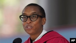 Presiden Universitas Harvard Claudine Gay dalam sebuah kesempatan pada 25 Mei 2023. (Foto: AP/Steven Senne)