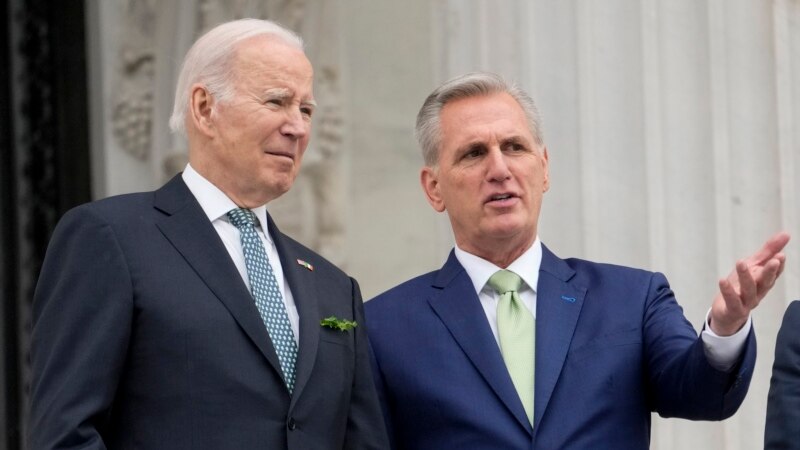 Biden, McCarthy Dijadwalkan Bertemu Senin untuk Bahas Plafon Utang