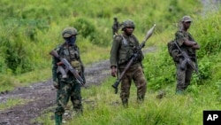 Para anggota kelompok milisi M23 di Kongo timur (foto: dok). 
