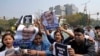 印度普通人党支持者在首都新德里抗议领导人凯杰里瓦尔被捕。（2024年3月22日）
