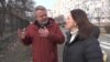 Побачити символ російської жорстокості: «Голос Америки» відвідав Бучу через рік після звільнення. Відео
