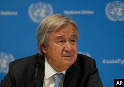 Sekretaris Jenderal PBB Antonio Guterres berpidato pada konferensi pers menjelang KTT G20 di New Delhi, India, 8 September 2023. (Foto: AP)