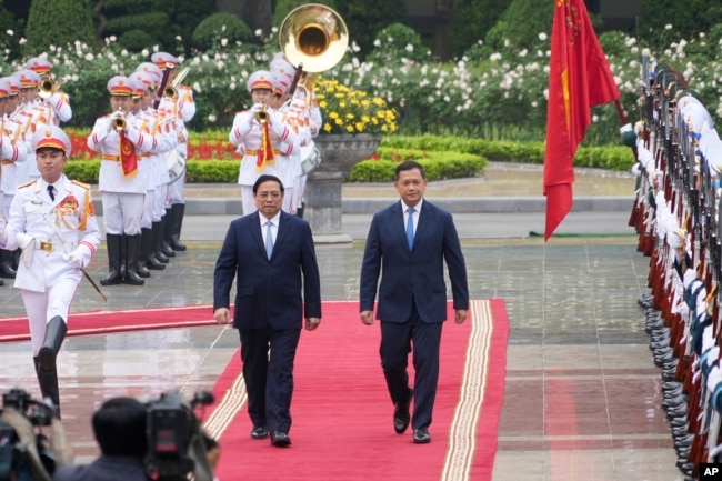 Thủ tướng Việt Nam, Phạm Minh Chính, tiếp thủ tướng Cambodia, Hun Manet, tại Hà Nội, ngày 11 tháng 12, 2023.