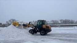 Tormenta invernal en EEUU provoca apagones e interrupciones en los viajes en varios Estados.