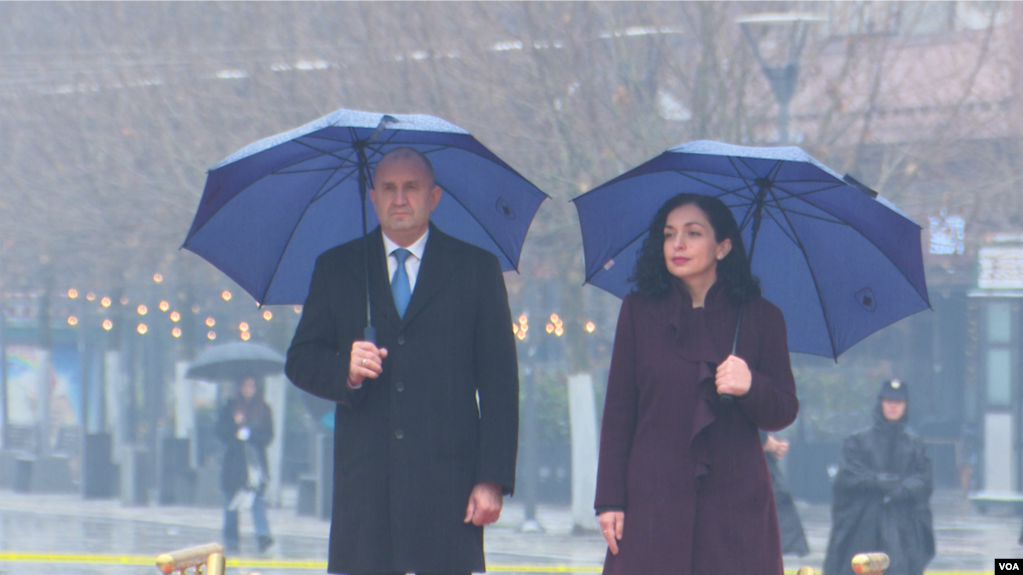 Udhëheqësit e Kosovës kërkojnë nga BE-ja heqjen e masave ndëshkuese