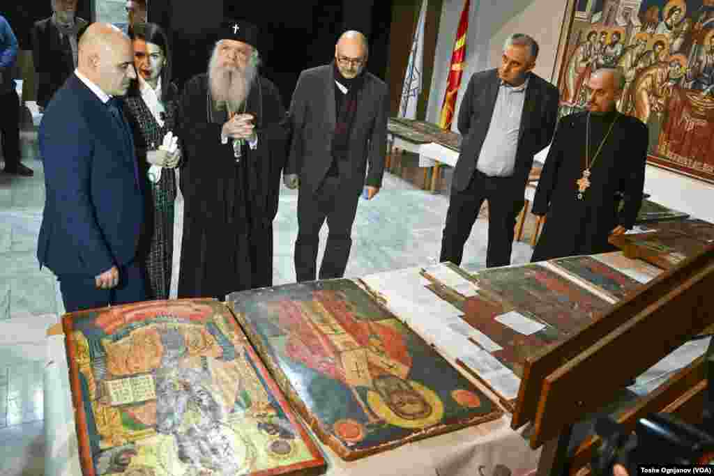 Враќање на украдени икони од македонски цркви / Albania returns 20 stolen icons to North Macedonia