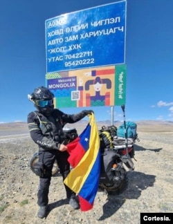Gerardo Echeto llegando a Mongolia, uno de los 30 países que ha podido visitar hasta ahora.
