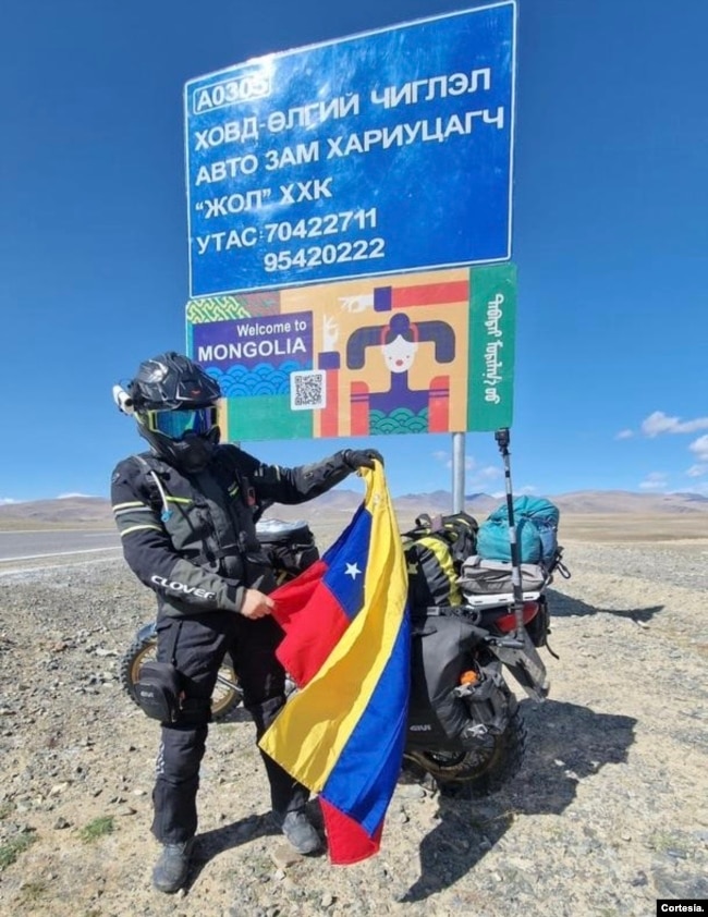 Gerardo Echeto llegando a Mongolia, uno de los 30 países que ha podido visitar hasta ahora.