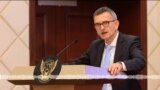 ONU ka cidenjɛkulu ɲɛmɔgɔba min bɛ Sudan, Volker Perthes, y’a jira tenin don ko ale sirannen don ko kɛlɛ in bɛna kɛ “siyako” ye