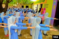 Girls and boys participate in physical training in a modernized madrasa in Meerut, Uttar Pradesh, India, on April 2, 2024. (Abrar Hussain/VOA)