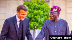 Shugaba Macron, hagu, da Shugaba Tinubu, dama (Hoto: Dada Olusegun)