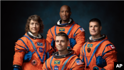 Posada misije Artemis 2 - Kristina Hemok Koh, Rid Vajzmen, Viktor Glover i astronaut kanadske svemirske agencije Džeremi Hensen. (Foto: NASA via AP)