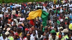 Réactions suite à la dissolution du gouvernement par la junte guinéenne