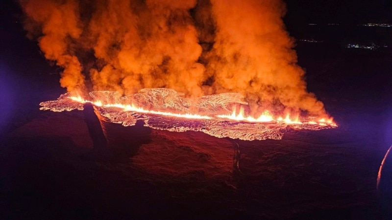 Volcano Erupts in Southwestern Iceland