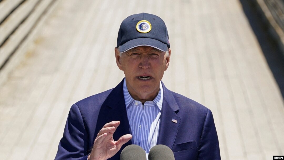 Presiden AS Joe Biden berbicara dalam konferensi pers dalam kunjungannya ke Palo Alto, California, pada 19 Juni 2023. (Foto: Reuters/Kevin Lamarque)