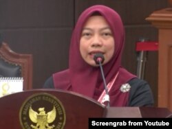 Anggota Dewan Pembina Perludem, Titi Anggraini dalam sidang MK, Senin (15/5).foto screenshot