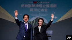 라이칭더(왼쪽) 타이완 총통 당선인과 샤오메이친 부총통 당선인 (자료사진)