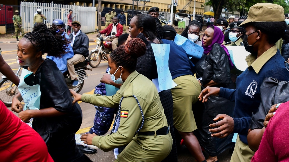 11-female-opposition-lawmakers-arrested-in-uganda