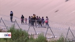 Migrantes temen a vallas en la frontera entre Texas y México